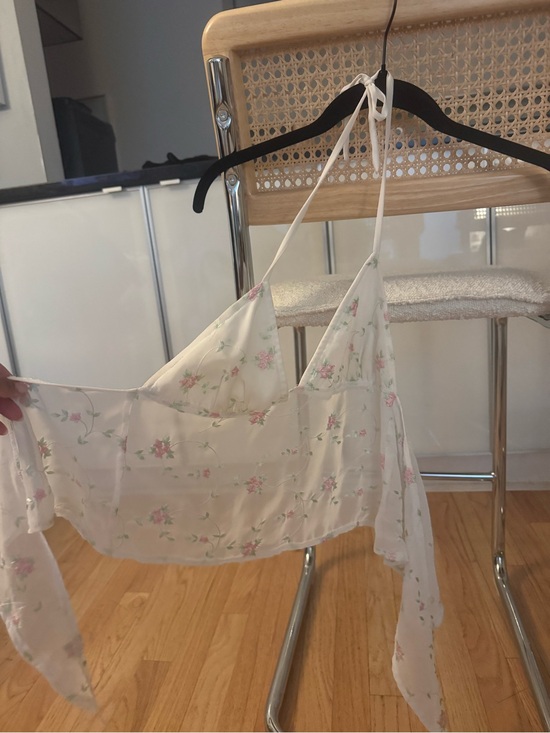 Enduring Kairos Tops - Enduring Kairos Floral Open-back Camisole with Pink Flowers